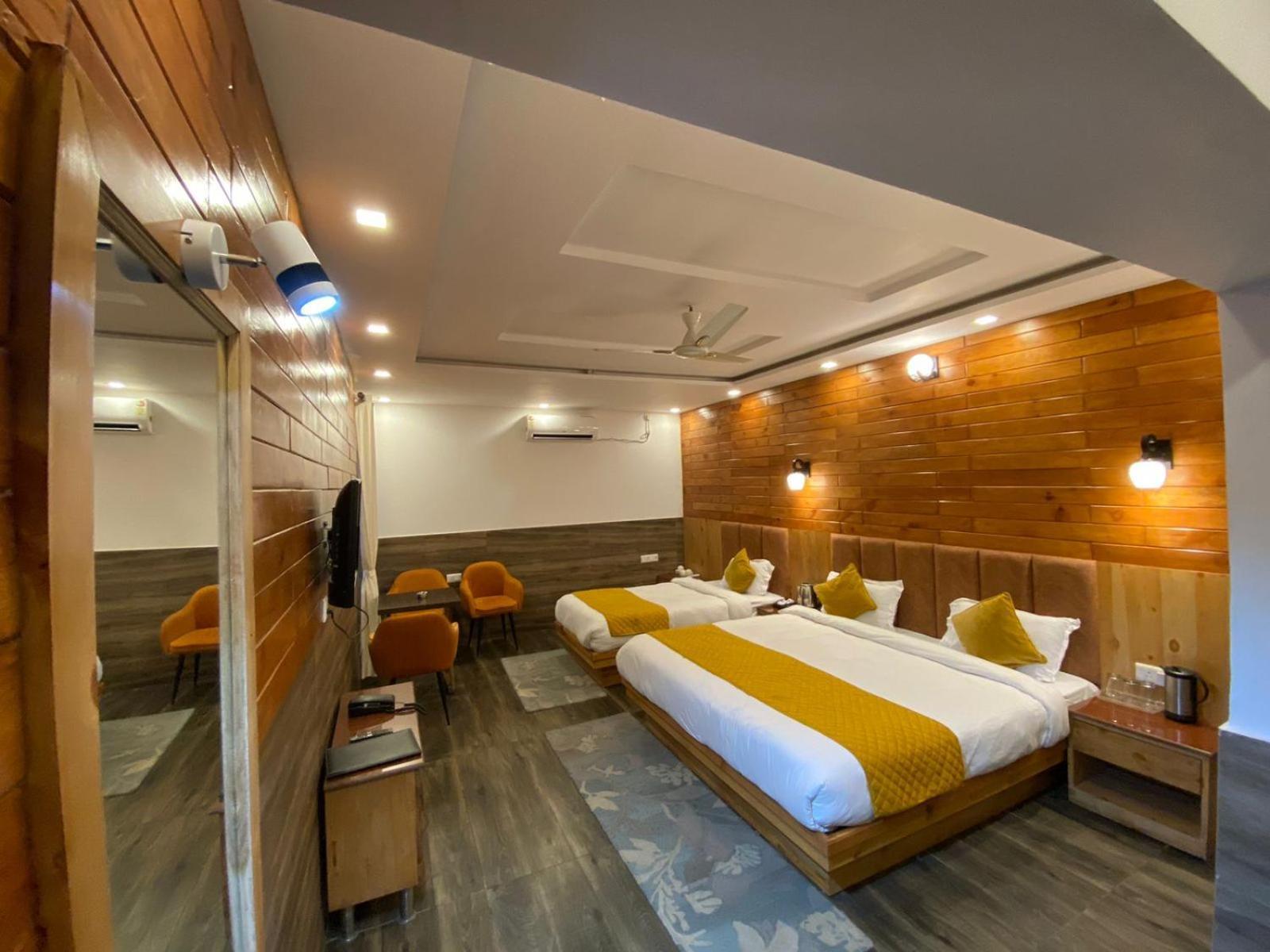 The Aesthetic Hotel & Restaurant Bhīm Tāl Екстериор снимка