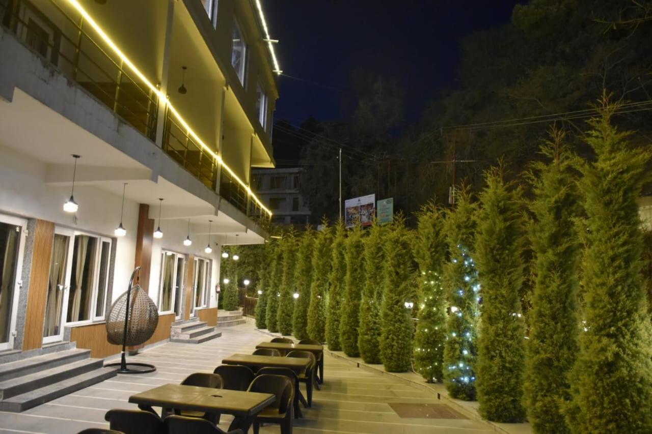 The Aesthetic Hotel & Restaurant Bhīm Tāl Екстериор снимка